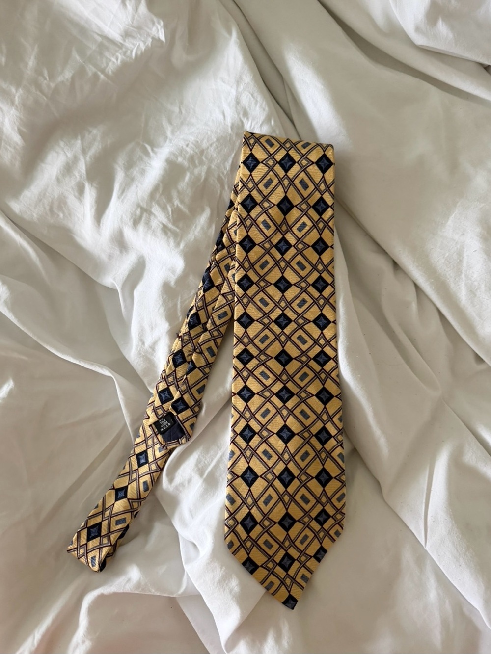 Metropolitan View Gold Geometric Vintage Tie